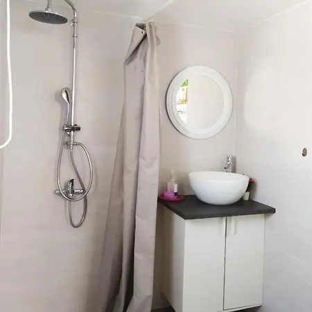 The No 7 Apartment *